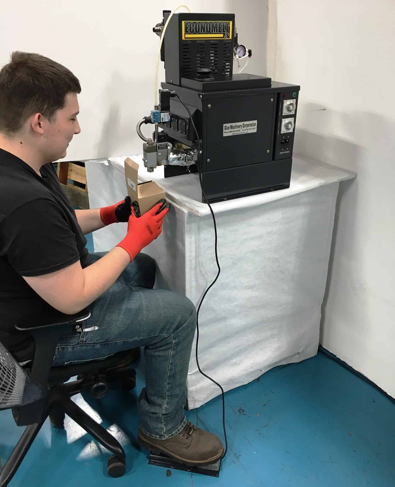 Shot Pot™ Hot Melt Glue System Benchtop Hot Melt Units