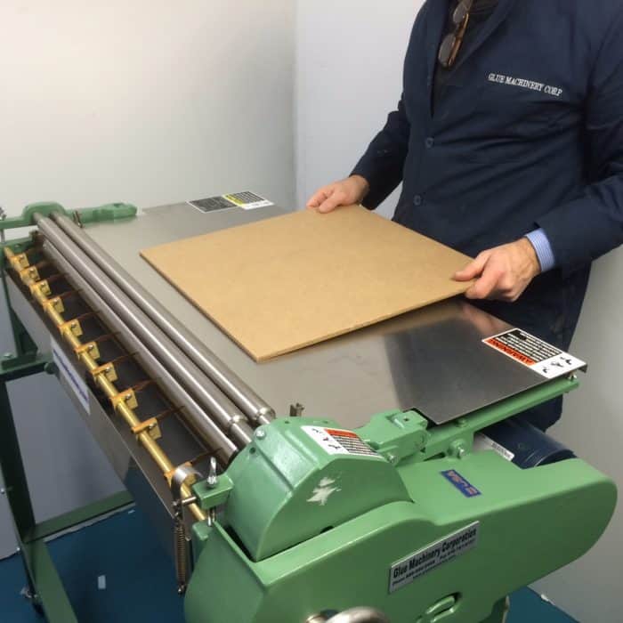 Z Gluer - Roller Label Gluer