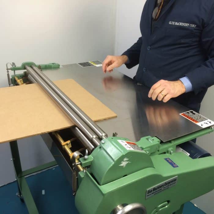 Z Gluer - Roller Label Gluer