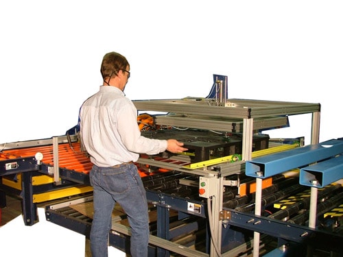 Plastic Pallet Gluer Assembly System with Scuffer